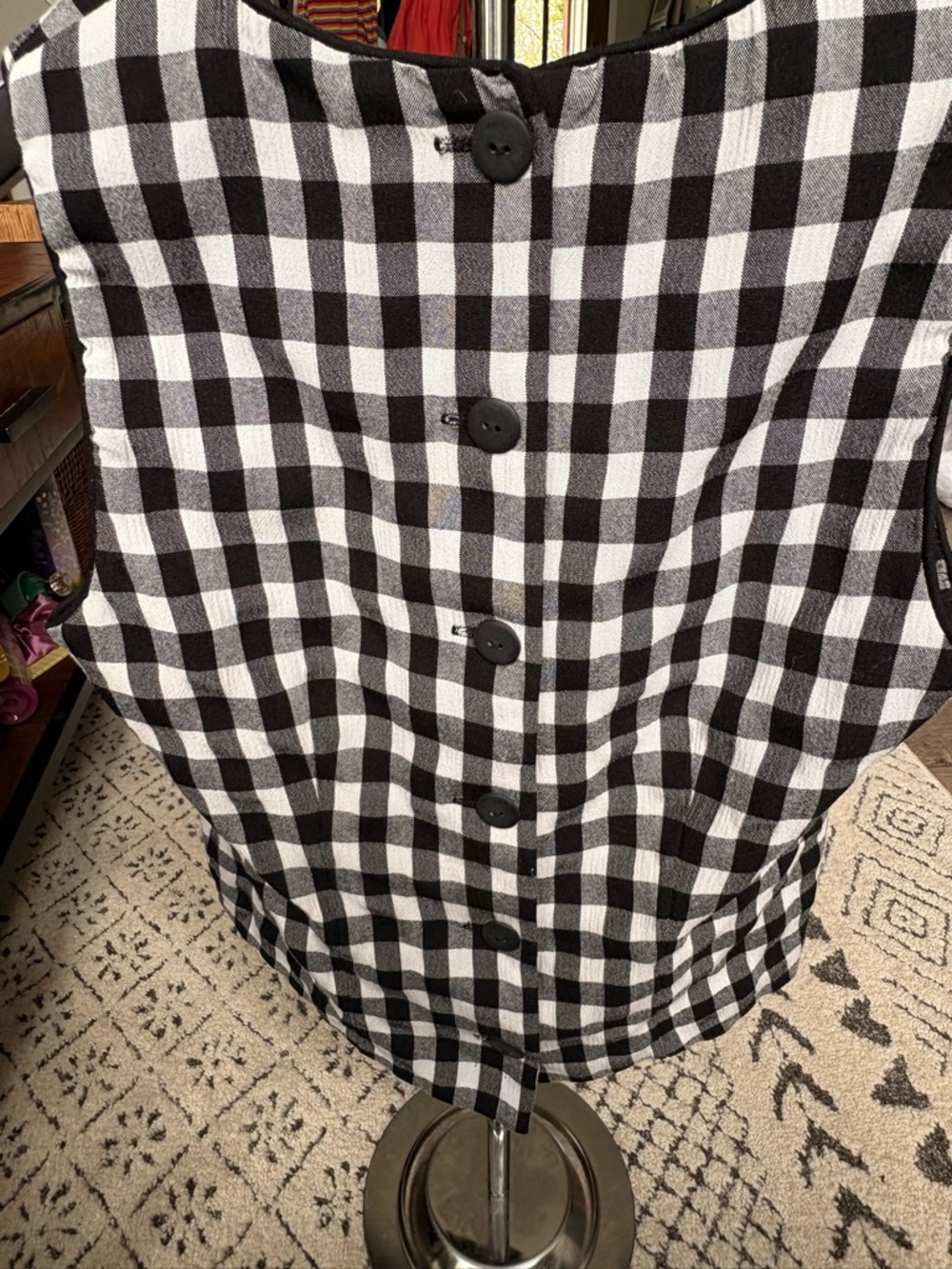 Sleeveless Black & White Gingham Tank Top - Picture 4 of 5